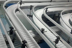 核心硬件材质对柔性链输送线的价格有什么影响？